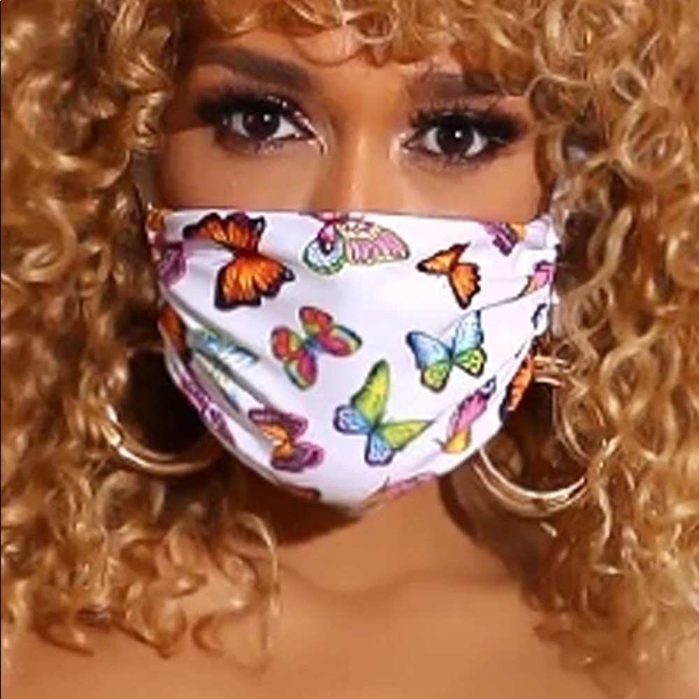 Face Mask 🦋 - Picture 2 of 3
